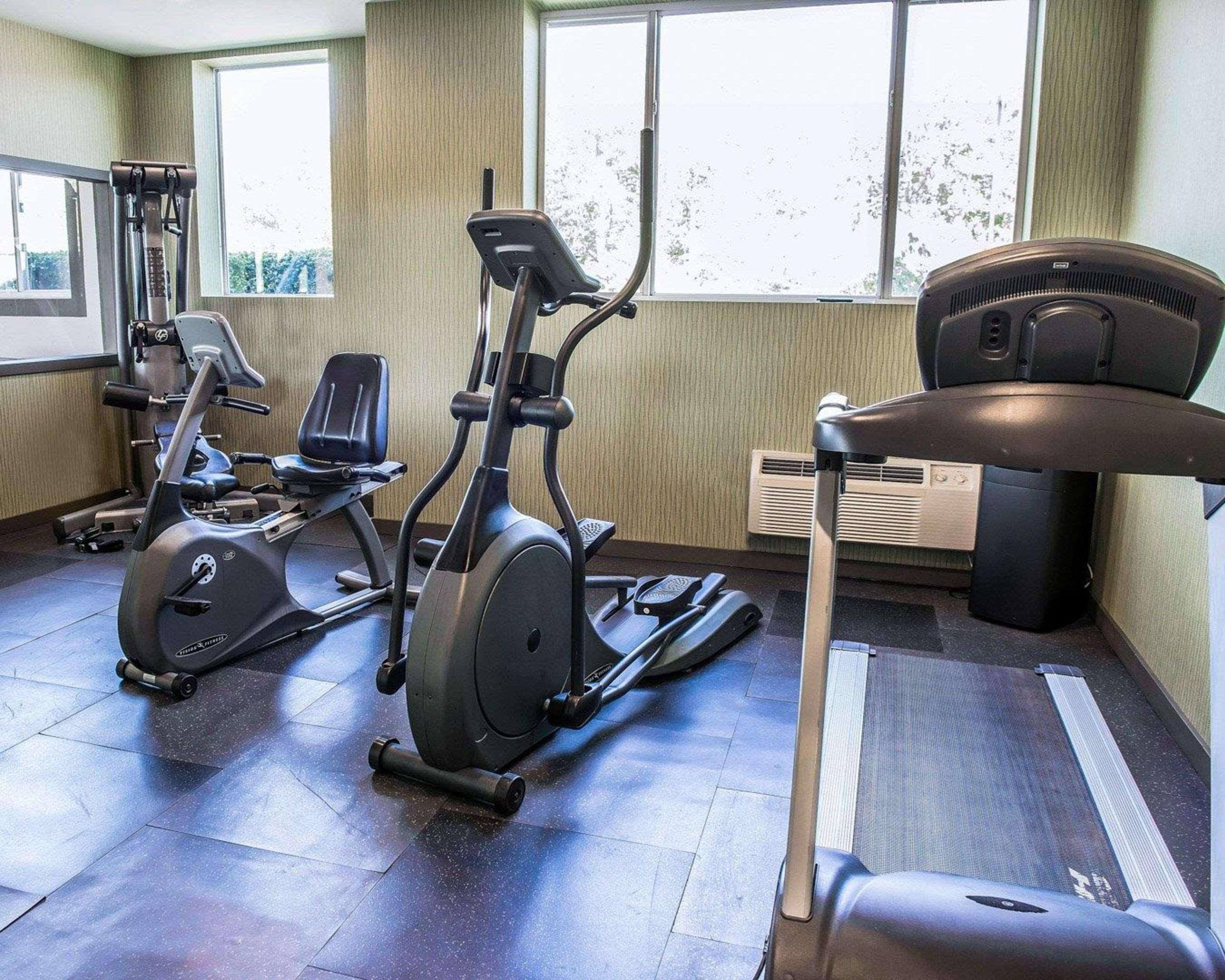 Comfort Inn & Suites Butler Luaran gambar